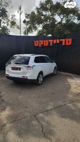 מיצובישי אאוטלנדר