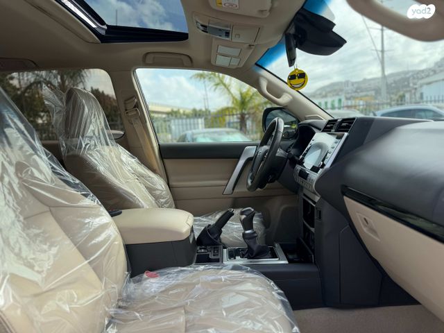 טויוטה לנד קרוזר