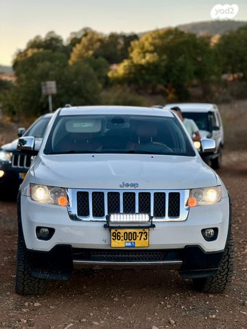 מודעת רכב ג'יפ גרנד צ'ירוקי
