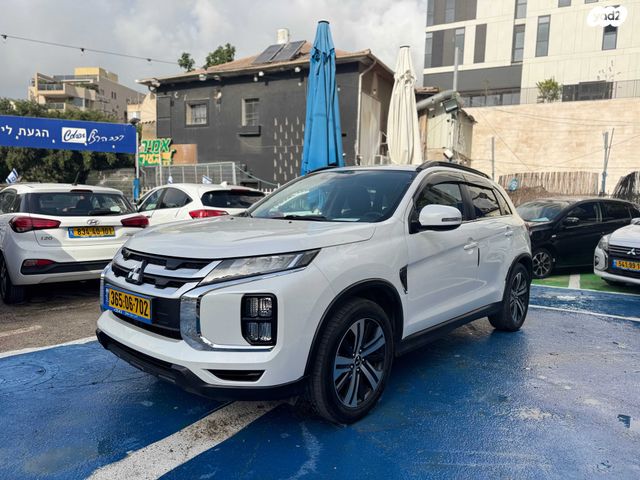 מודעת רכב מיצובישי ASX