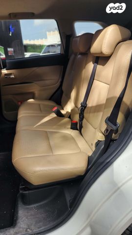 מיצובישי אאוטלנדר