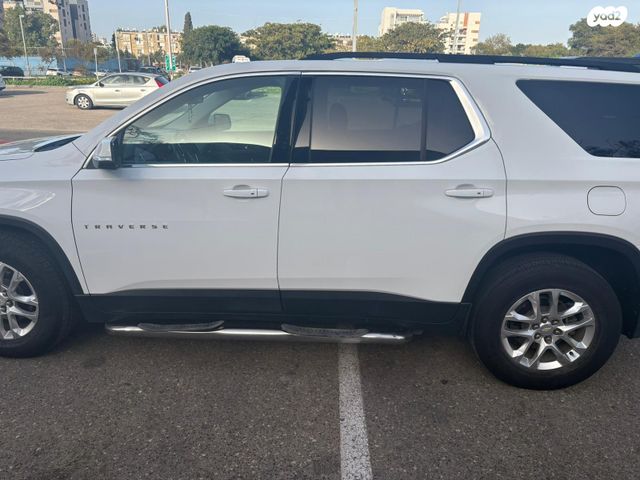 שברולט טראוורס