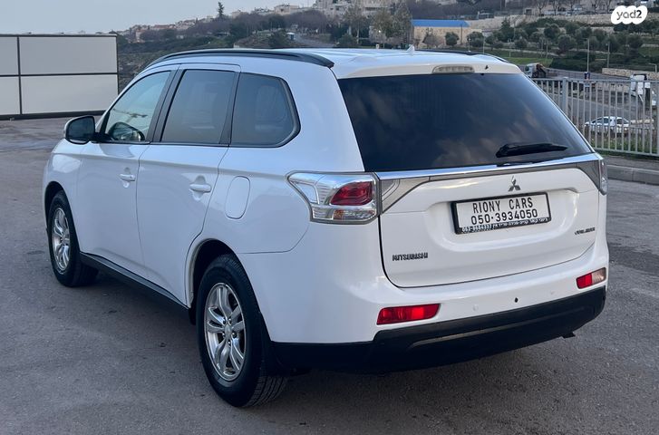 מיצובישי אאוטלנדר