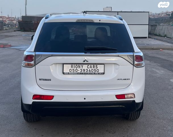 מיצובישי אאוטלנדר