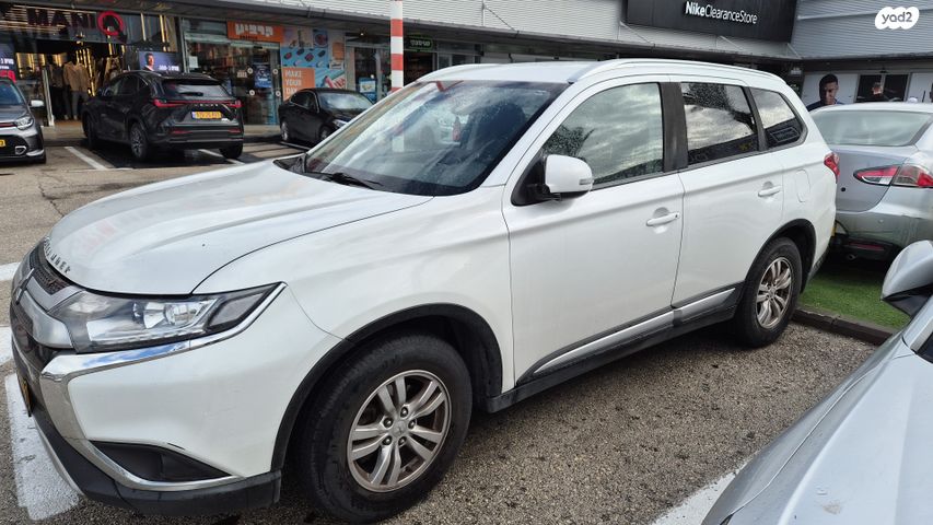 מיצובישי אאוטלנדר