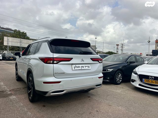 מיצובישי אאוטלנדר