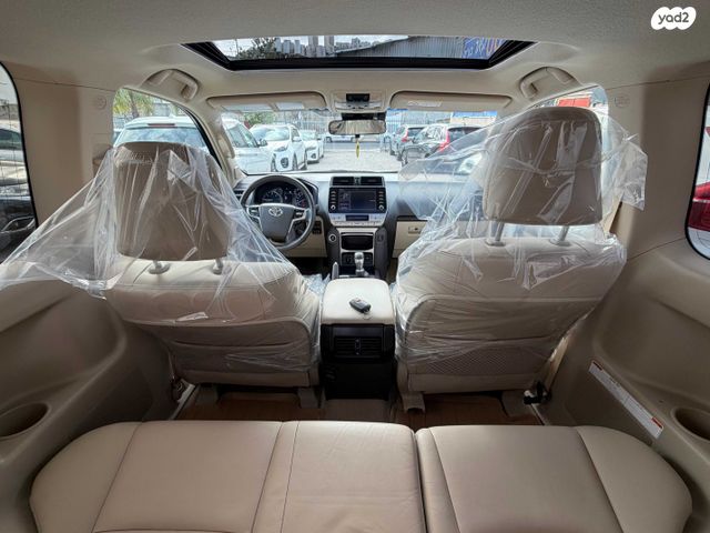 טויוטה לנד קרוזר