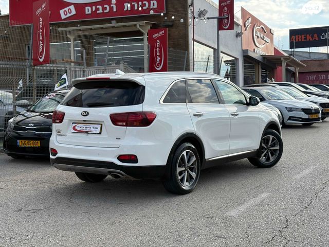 קיה סורנטו