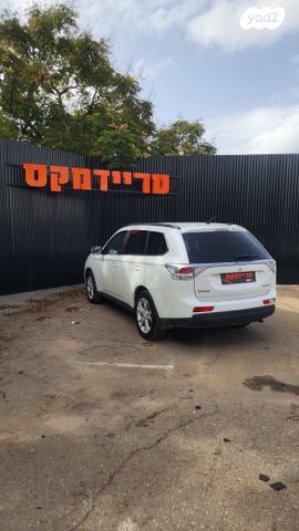 מיצובישי אאוטלנדר