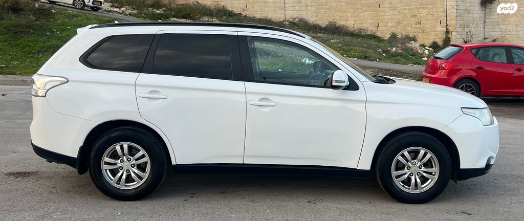 מודעת רכב מיצובישי אאוטלנדר 2