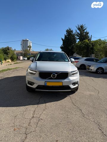 וולוו XC40