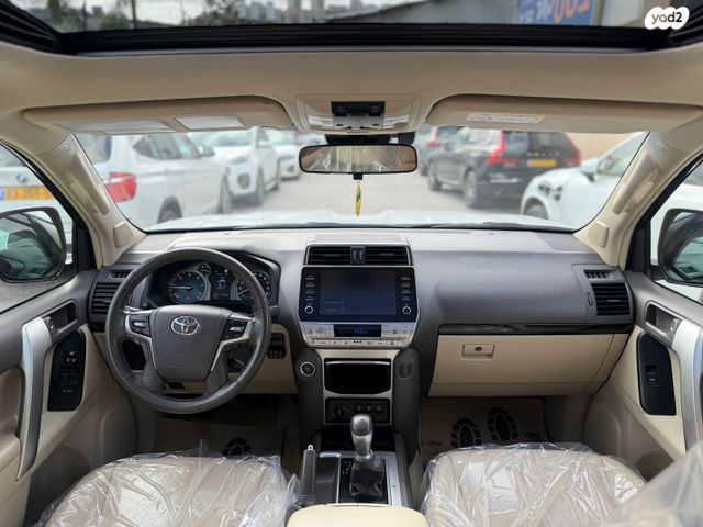 טויוטה לנד קרוזר