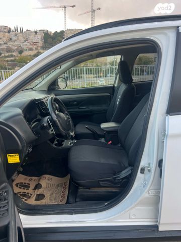 מיצובישי אאוטלנדר