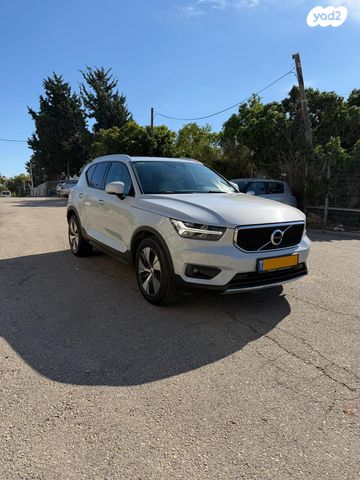 וולוו XC40