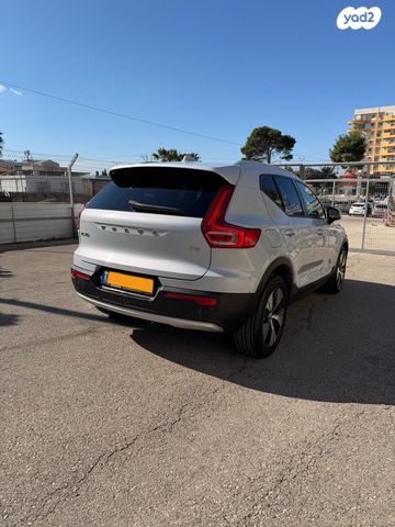 וולוו XC40