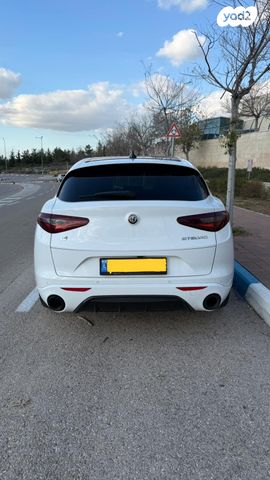 אלפא רומיאו סטלביו