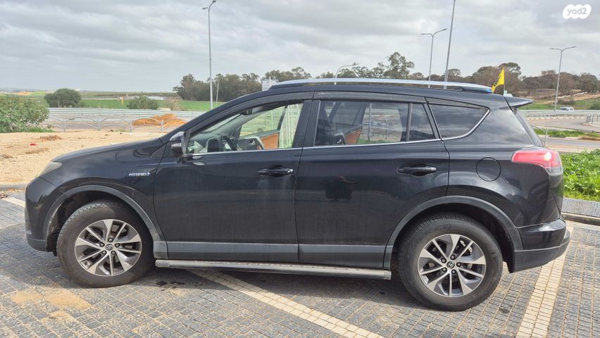 מודעת רכב טויוטה RAV4