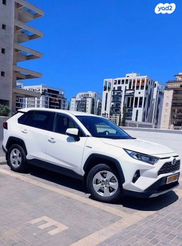 טויוטה RAV4