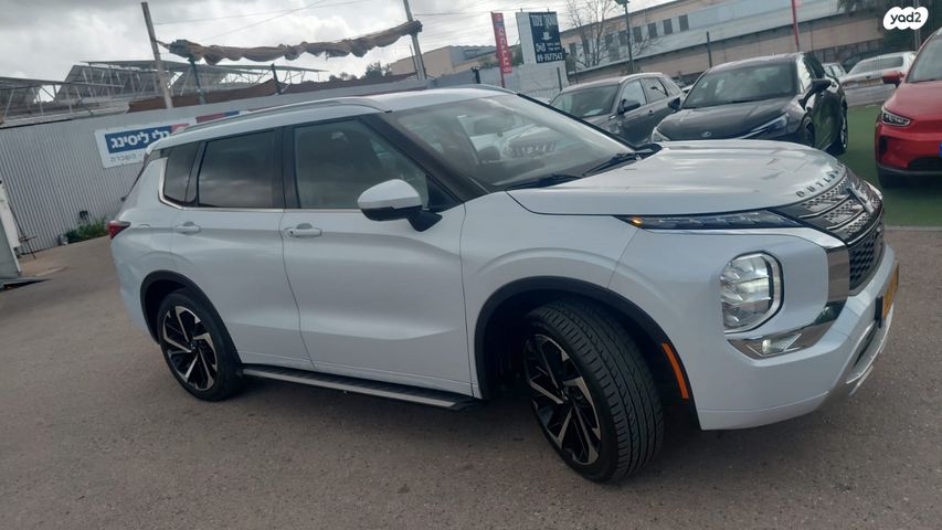 מיצובישי אאוטלנדר