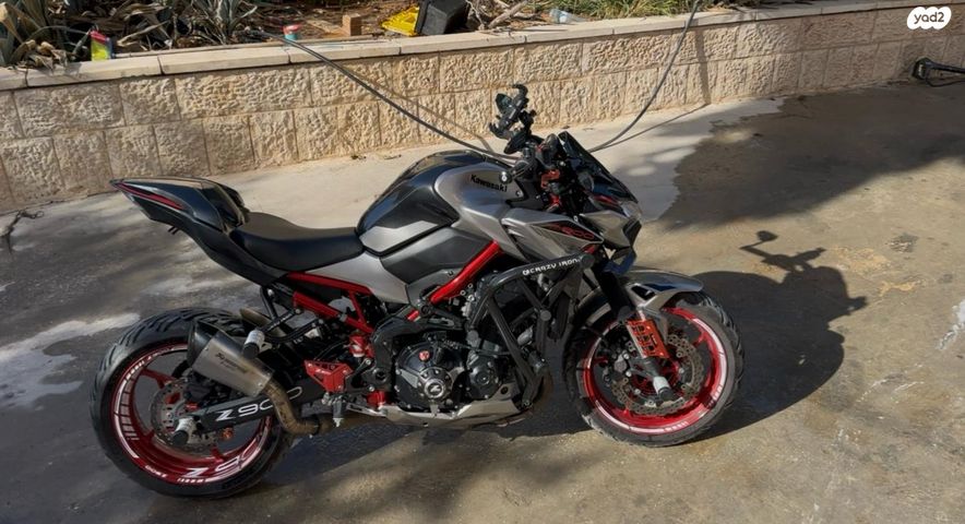 קאוואסאקי Z900