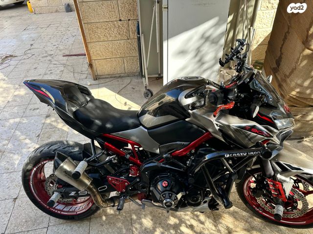 קאוואסאקי Z900