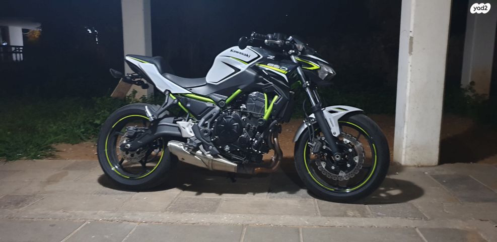 קאוואסאקי Z650 abs