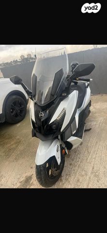 מודעת רכב סאן יאנג קרוזים 300 אלפא