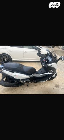 סאן יאנג קרוזים 300 אלפא