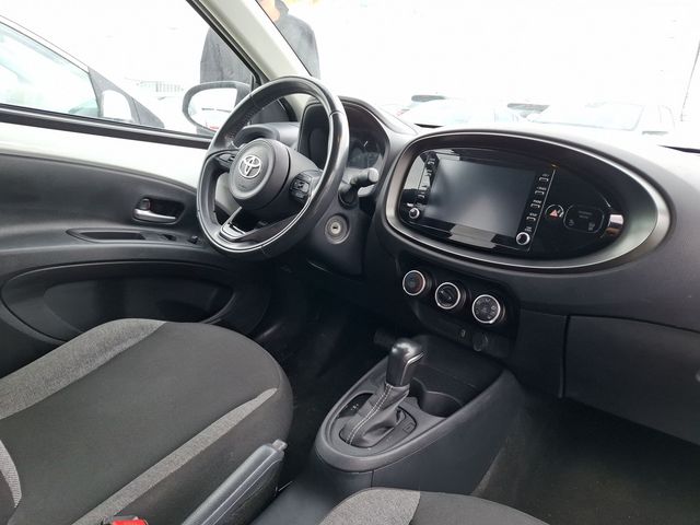 טויוטה אייגו X