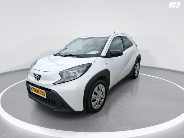 טויוטה אייגו X