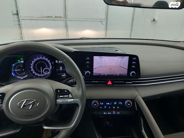 יונדאי אלנטרה