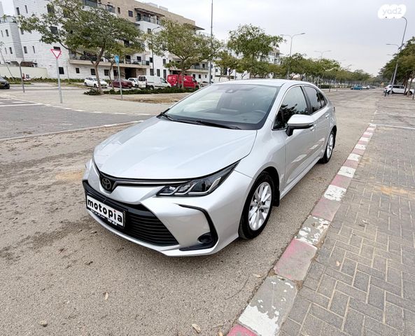 מודעת רכב טויוטה קורולה