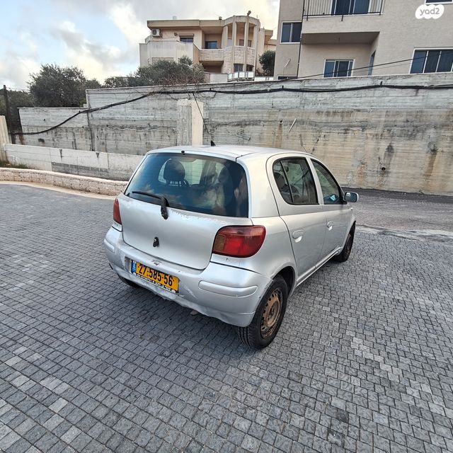 טויוטה יאריס