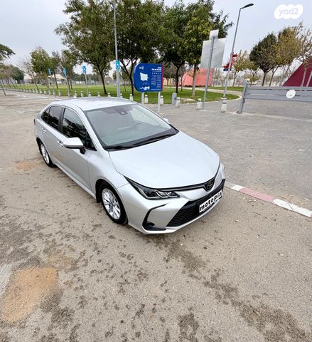 טויוטה קורולה