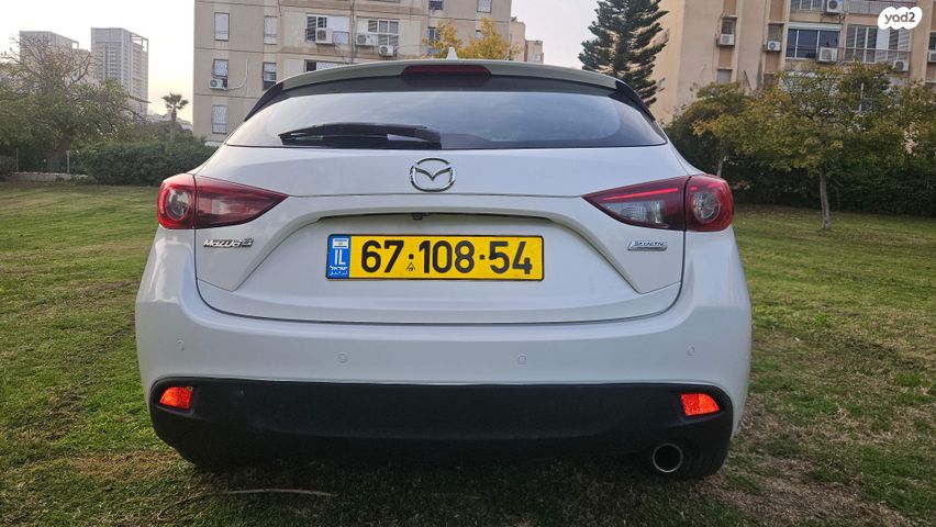 מאזדה 3