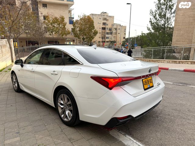 טויוטה אוולון