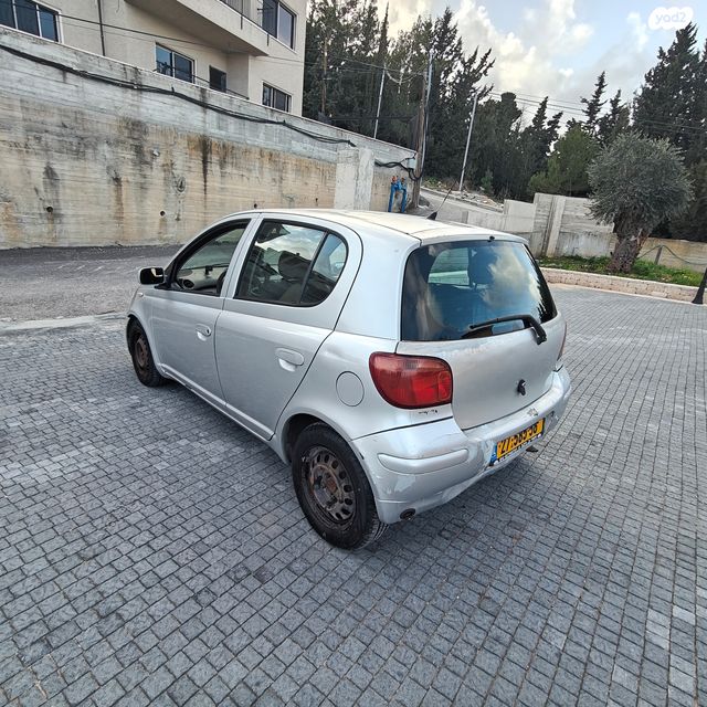 טויוטה יאריס