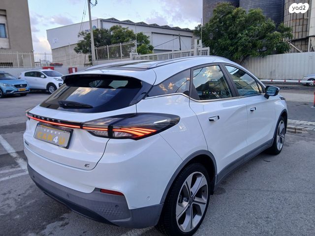 ג׳ילי Geometry C