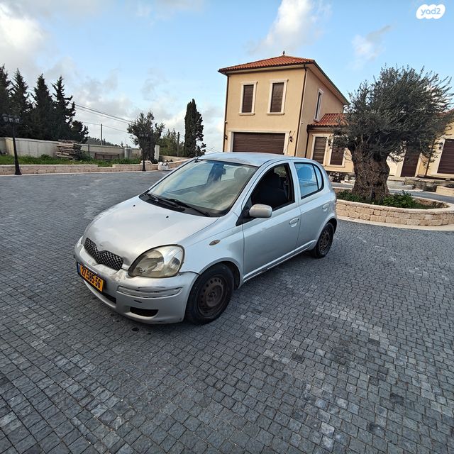 טויוטה יאריס