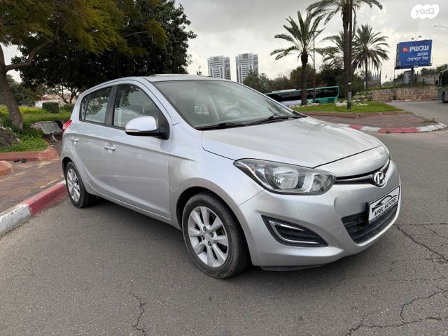 מודעת רכב יונדאי i20