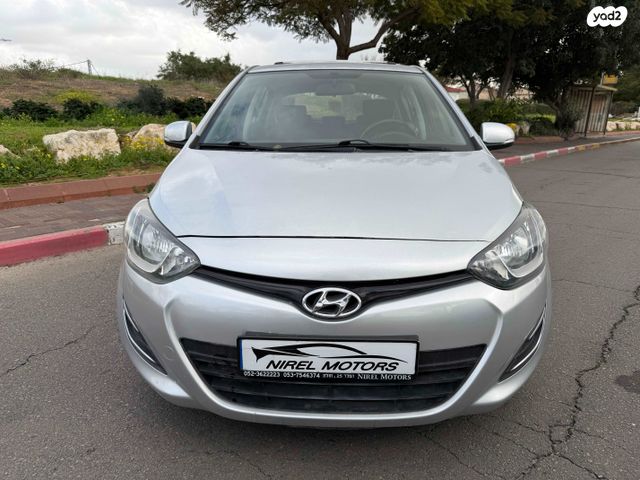 מודעת רכב יונדאי i20