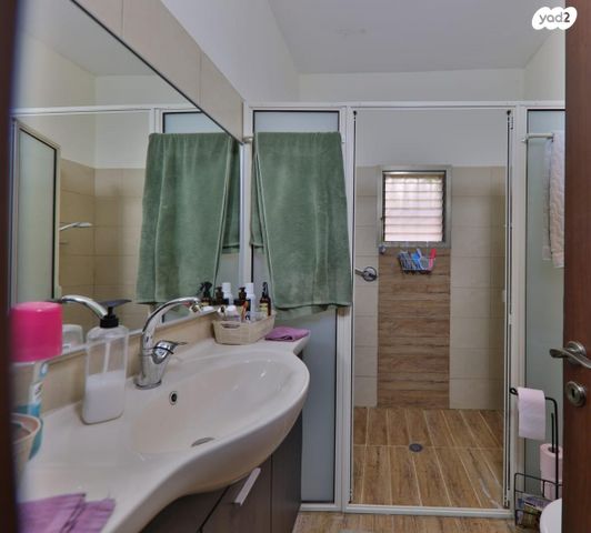 דירת גן, הזית 19, מרכז העיר, סביניה, הוותיקה, קרית ביאליק