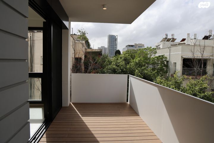 מודיליאני 12