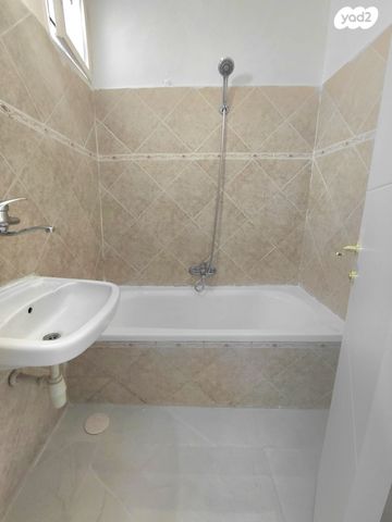 דירה, הרב חיים חביב 1, קרית היובל, ירושלים