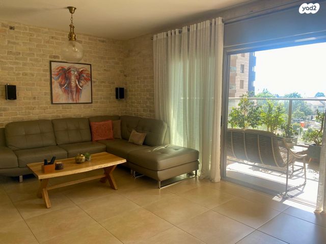 דירה, דרך בן גוריון 1, אבן גבירול, רחובות