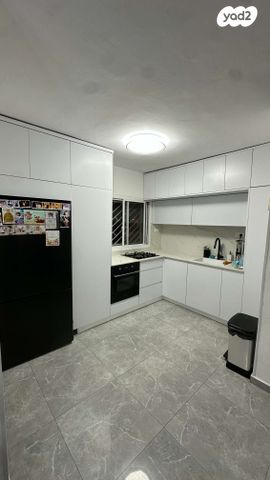 יצחק טוניק 8