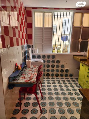 דירה, בית וגן 14, לב העיר, בת ים