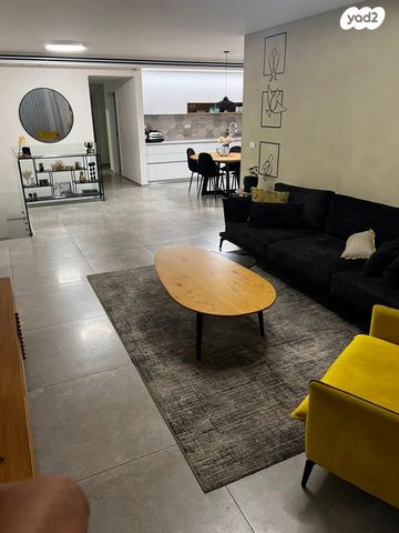 דירת גן, משעול הבדולח 10, בן גוריון, חולון