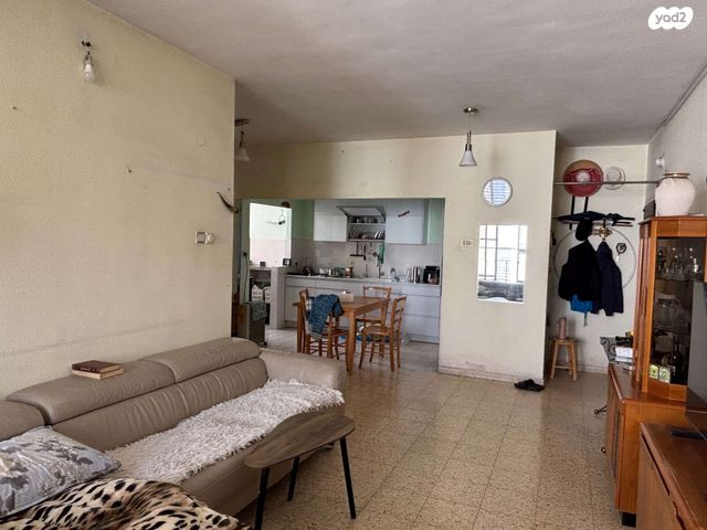 דירה, השר רבינוביץ 11, הנביאים, בת ים