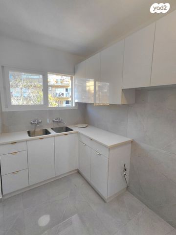 דירה, הרב חיים חביב 1, קרית היובל, ירושלים